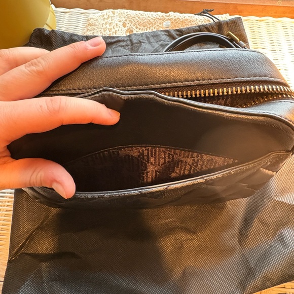 Kurt Geiger Black Quilted Kensington Leather Crossbody - Picture 5 of 6